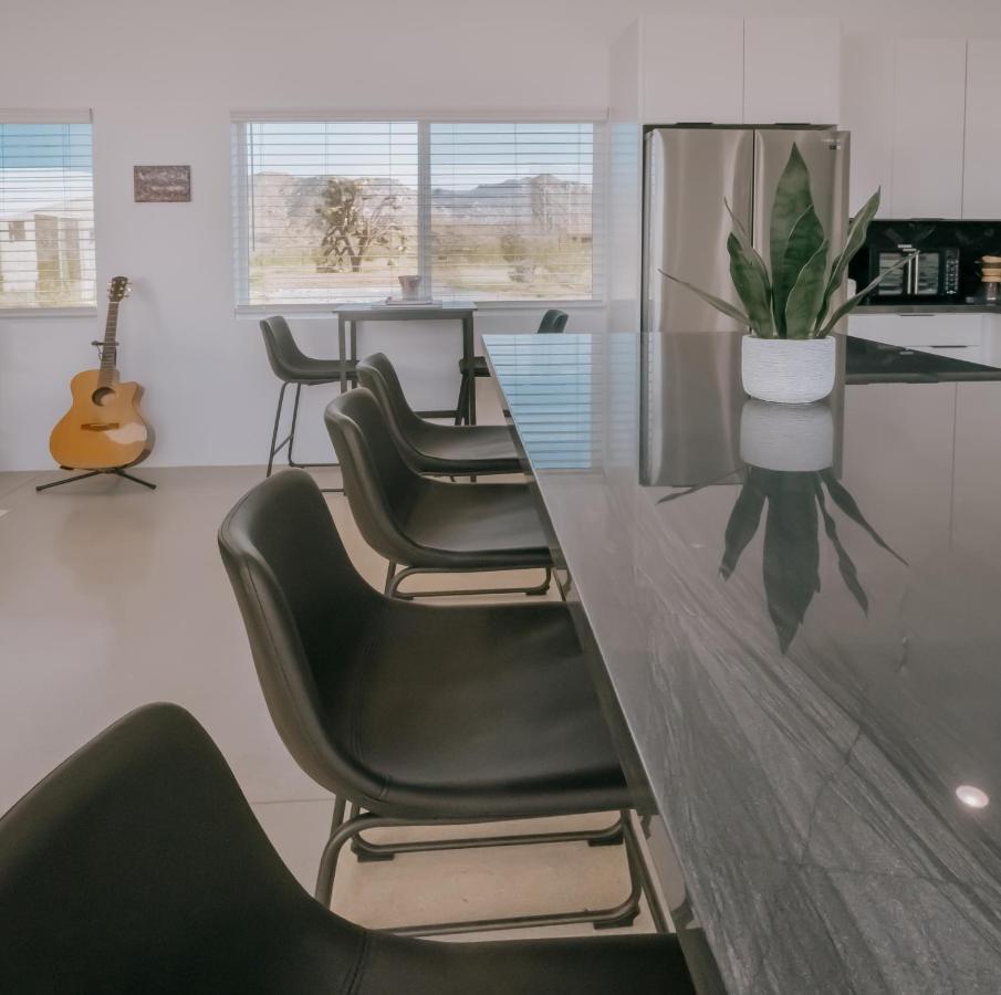 Coyote Tracks - A Modern Desert Experience Villa Joshua Tree Exterior photo