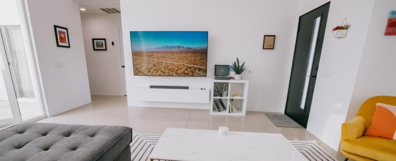 Coyote Tracks - A Modern Desert Experience Villa Joshua Tree Exterior photo